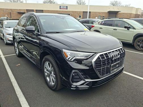 2024 Audi Q3 Premium 45 TFSI S line quattro Tiptronic