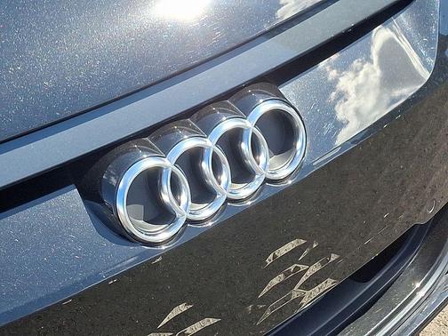 Mythos Black Metallic 2023 Audi e-tron GT Premium Plus quattro