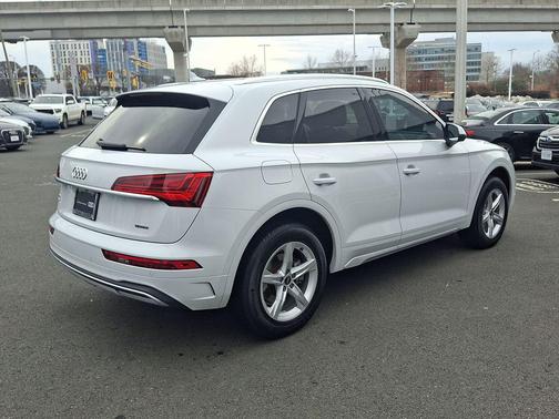 2023 Audi Q5 40 Premium