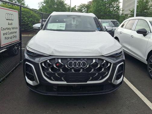 Daytona Gray Pearl Effect 2026 Audi SQ5 3.0T Premium Plus