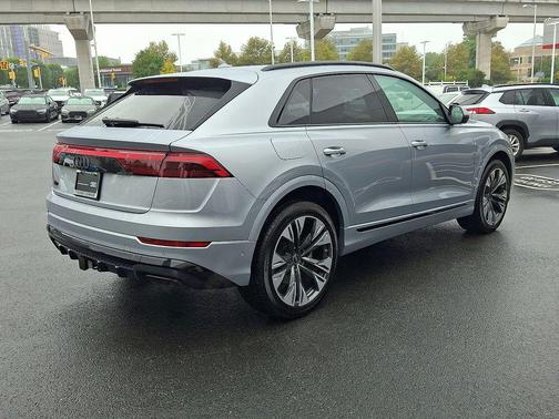 2025 Audi Q8 55 Premium Plus