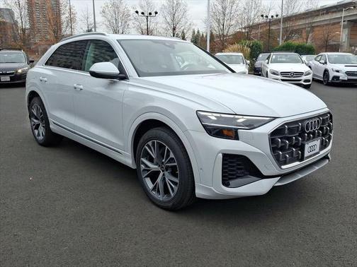 2025 Audi Q8 55 Premium Plus