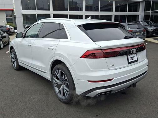2025 Audi Q8 55 Premium Plus