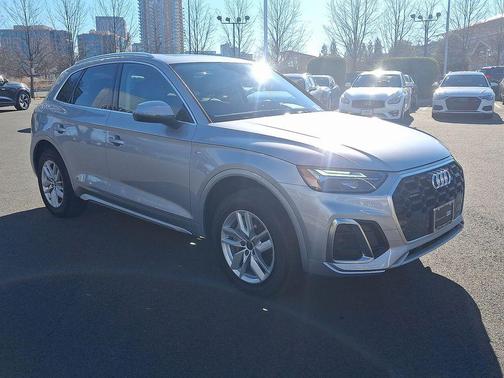2023 Audi Q5 45 S line Premium