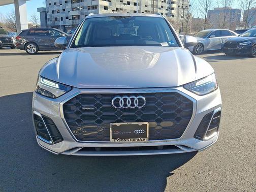 2023 Audi Q5 45 S line Premium