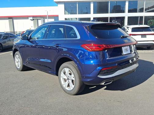 2025 Audi Q5 Premium TFSI quattro S tronic