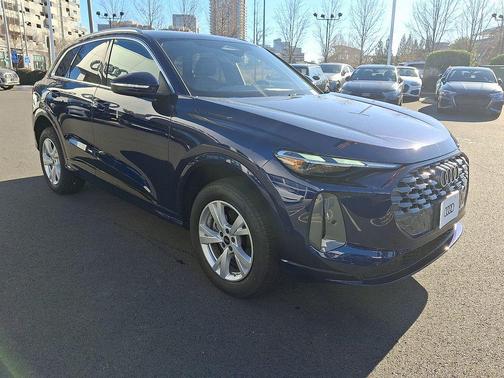 2025 Audi Q5 Premium TFSI quattro S tronic