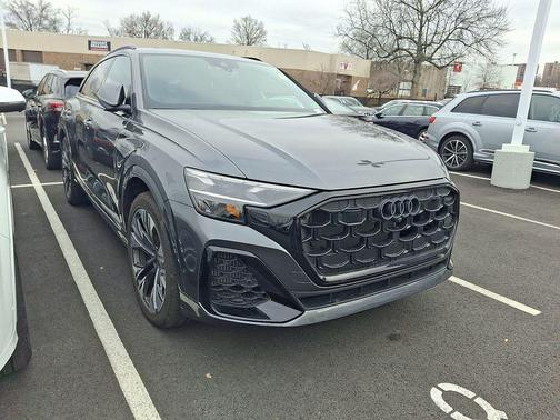 2024 Audi Q8 55 Premium Plus