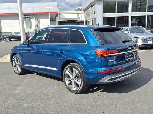 2022 Audi Q7 55 Premium Plus