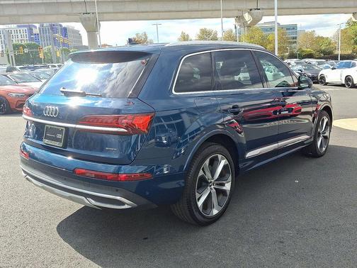 2022 Audi Q7 55 Premium Plus
