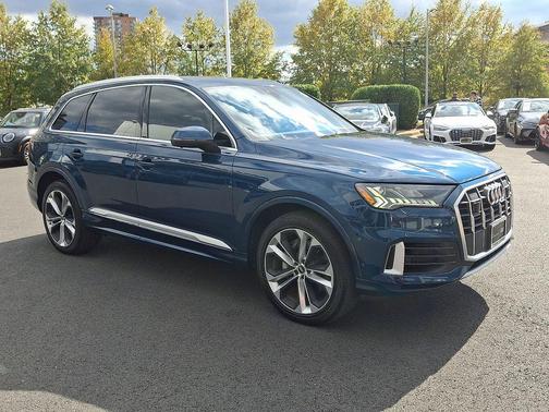 2022 Audi Q7 55 Premium Plus