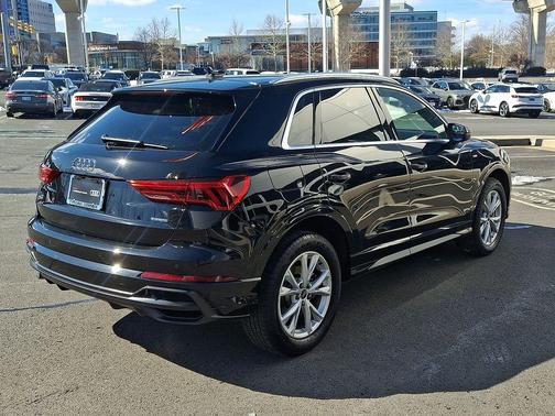 2022 Audi Q3 45 S line Premium