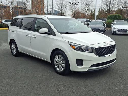 2017 Kia Sedona LX