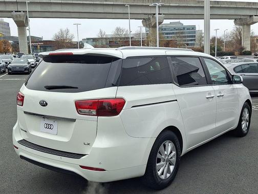 2017 Kia Sedona LX