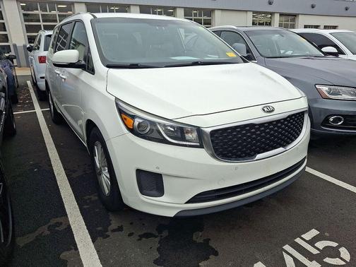 2017 Kia Sedona LX