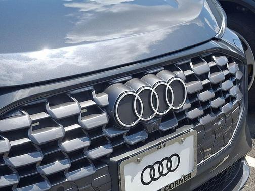 Tambora Gray Metallic 2026 Audi Q5 Premium Plus TFSI quattro S tronic
