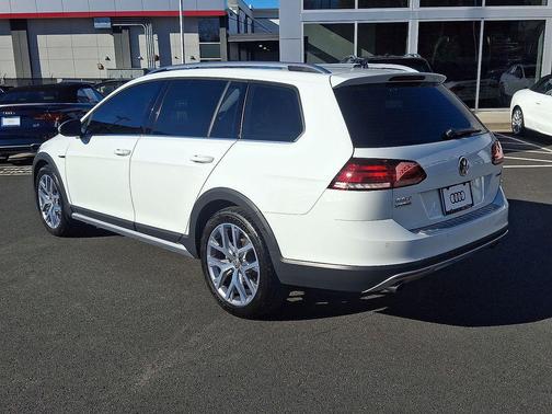 2019 Volkswagen Golf Alltrack TSI S