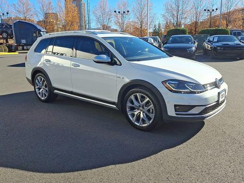 2019 Volkswagen Golf Alltrack TSI S
