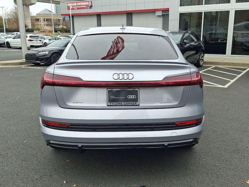 2022 Audi e-tron Sportback S line Premium Plus
