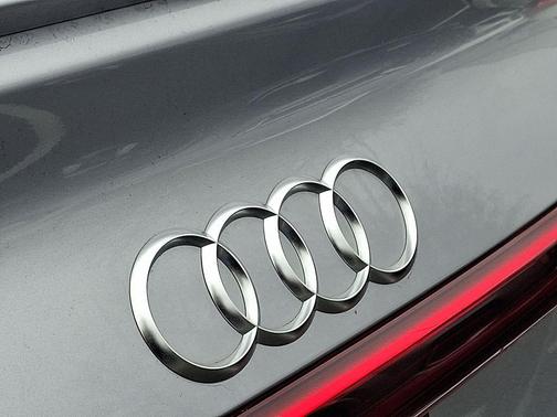 2022 Audi e-tron Sportback S line Premium Plus