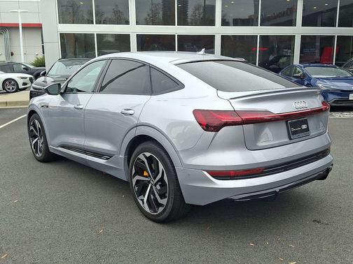 2022 Audi e-tron Sportback S line Premium Plus