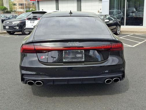 Mythos Black Metallic 2024 Audi S7 Premium Plus TFSI quattro Tiptronic