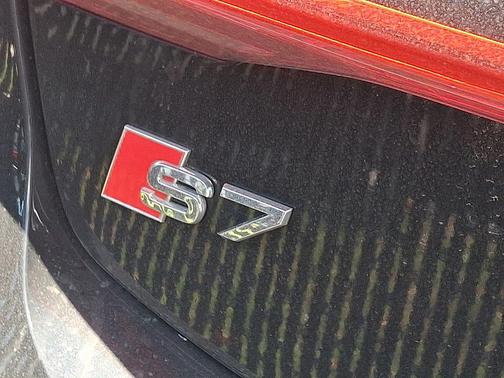 Mythos Black Metallic 2024 Audi S7 Premium Plus TFSI quattro Tiptronic