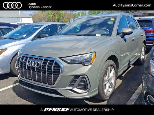 Chronos Gray Metallic 2022 Audi Q3 45 S line Premium