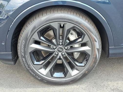 2025 Audi Q7 55 Premium Plus