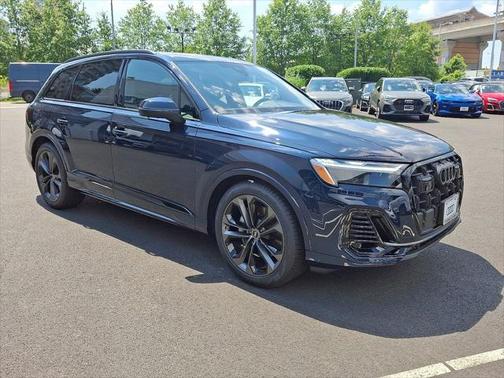 2025 Audi Q7 55 Premium Plus