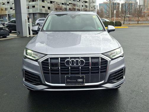 2022 Audi Q7 55 Premium Plus