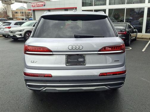 2022 Audi Q7 55 Premium Plus