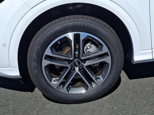 Arkona White 2026 Audi Q5 Premium TFSI quattro S tronic