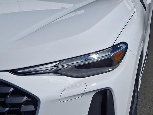 Arkona White 2026 Audi Q5 Premium TFSI quattro S tronic