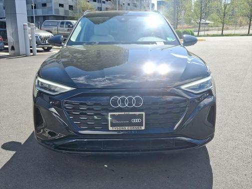 2024 Audi Q8 e-tron Premium Plus