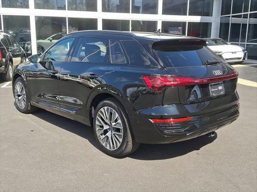 2024 Audi Q8 e-tron Premium Plus