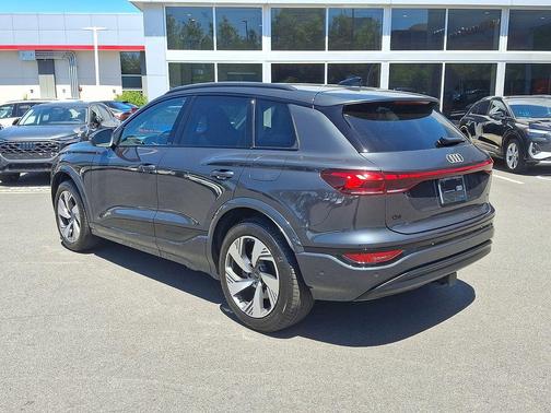 Manhattan Gray Metallic 2025 Audi Q6 e-tron Premium Plus quattro