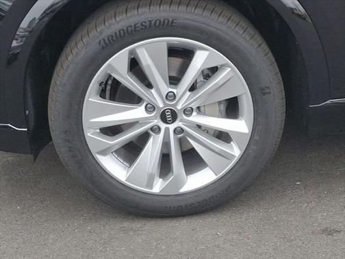 2025 Audi Q6 e-tron Premium