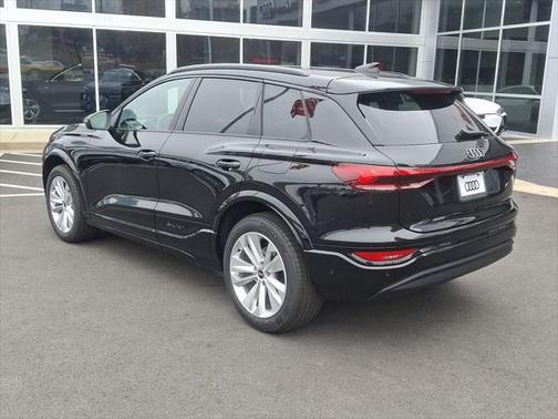 2025 Audi Q6 e-tron Premium