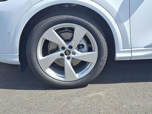 2025 Audi Q5 Sportback Prestige