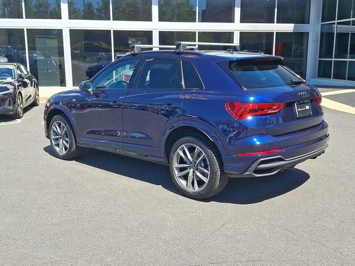 Navarra Blue Metallic 2024 Audi Q3 45 S line Premium Plus