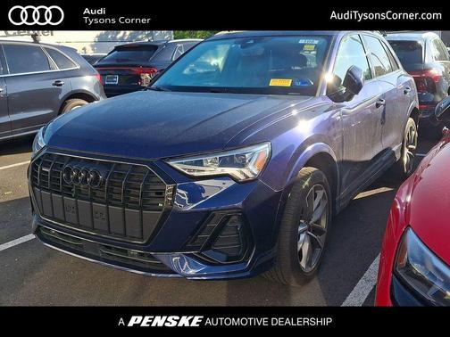 Navarra Blue Metallic 2024 Audi Q3 45 S line Premium Plus