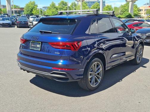 Navarra Blue Metallic 2024 Audi Q3 45 S line Premium Plus