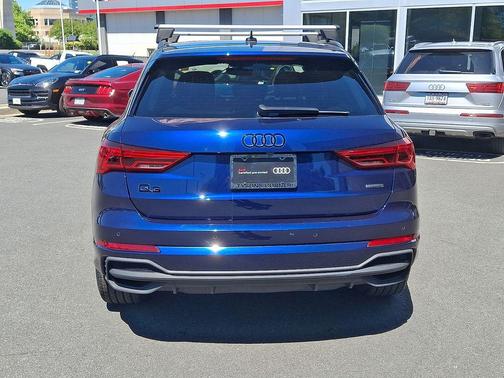 Navarra Blue Metallic 2024 Audi Q3 45 S line Premium Plus