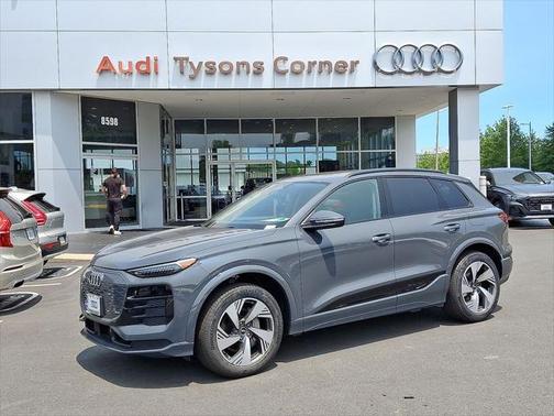 2025 Audi Q6 e-tron Premium Plus quattro