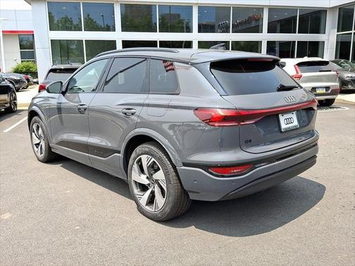2025 Audi Q6 e-tron Premium Plus quattro
