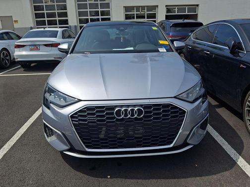 Florett Silver Metallic 2022 Audi A3 Premium