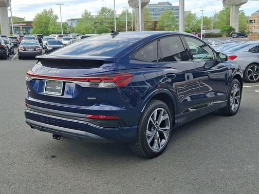 Navarra Blue Metallic 2023 Audi Q4 e-tron Prestige 50 quattro