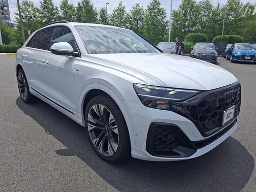 Glacier White Metallic 2026 Audi Q8 55 Premium Plus