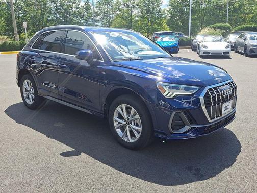 2025 Audi Q3 Premium 45 TFSI S line quattro Tiptronic